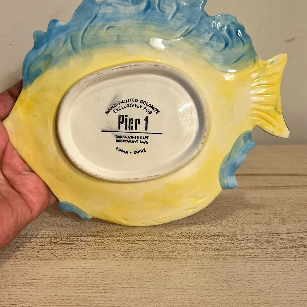 Pier 1 hand painted fish decore or plate